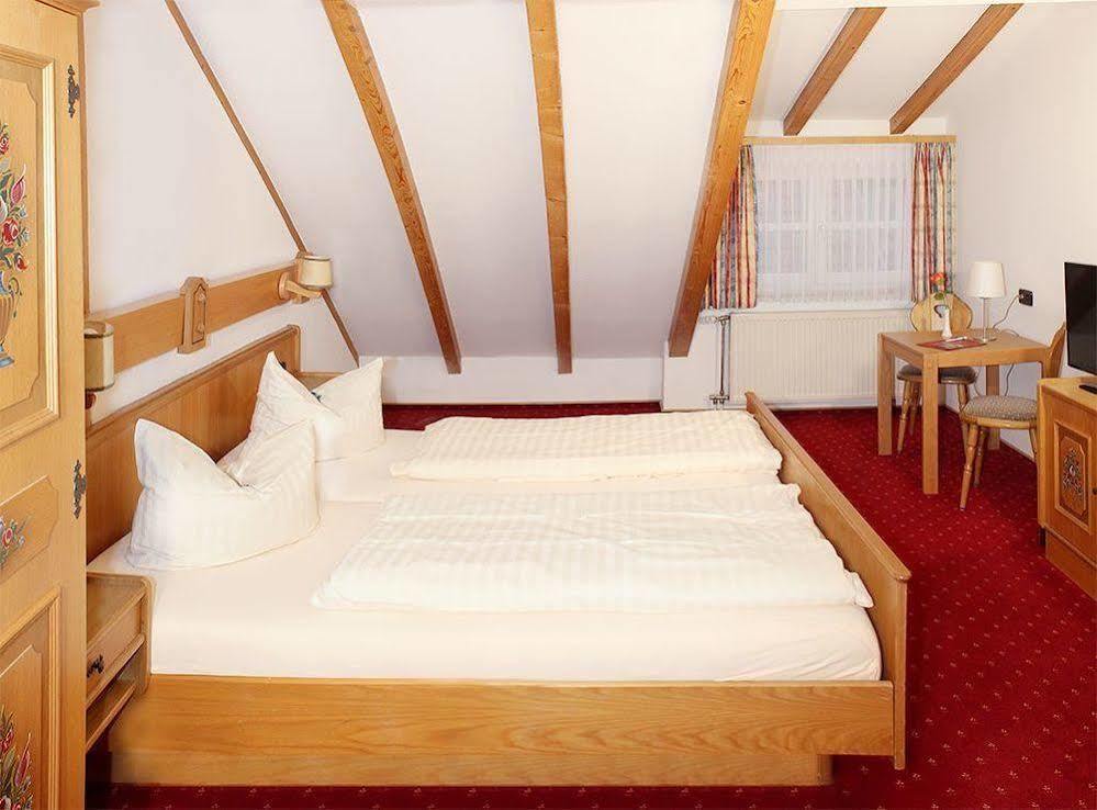 Hotel & Restaurant Lamm Mosbach  Dış mekan fotoğraf
