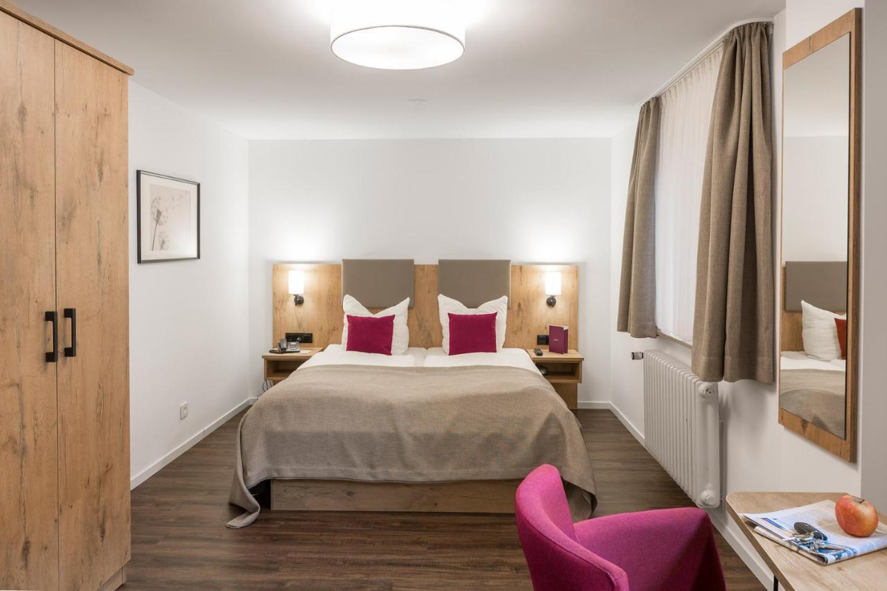 Hotel & Restaurant Lamm Mosbach  Dış mekan fotoğraf