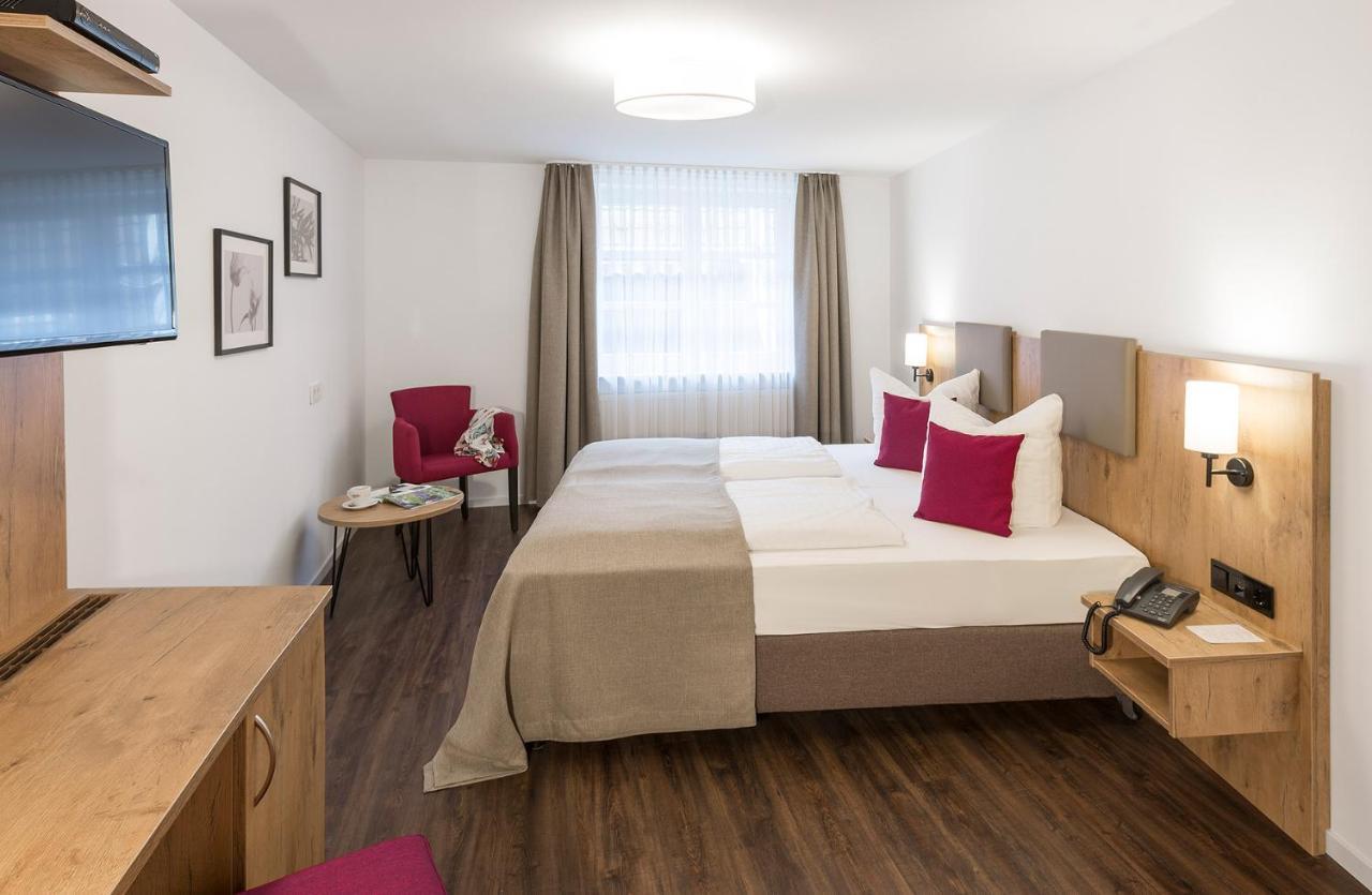 Hotel & Restaurant Lamm Mosbach  Dış mekan fotoğraf